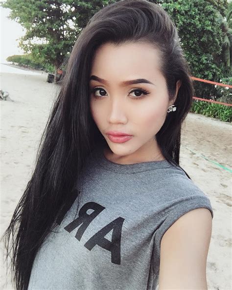 Beautiful Ladyboy Porn Pics